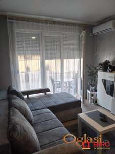 Na prodaju odličan jednoiposoban stan površine 36 m², smešten na lepoj lokaciji na Klisi!