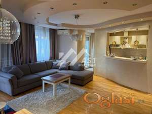 Izdajem DELUX potpuno nov trosoban stan u Centru sa 2 garažna mesta !!! ID#5126