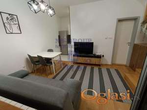 Odlican dvosoban stan u Centru Novog Sada !