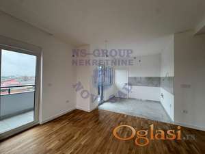 Useljiv stan u centru Veternika.