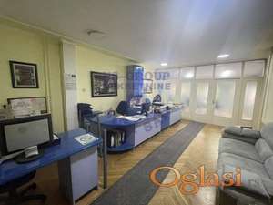 Prodaje se trosoban stan na bulevaru 70m2