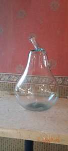 Dekorativna staklena kruška