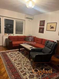 Uknjižen dvosoban stan, renoviran u Paviljonima ID#9215