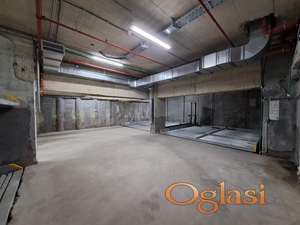 Garažno mesto 13 m2 u Dimitrija Tucovića