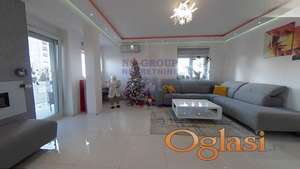 Ekskluzivni stan sa raskošnom terasom 105m2