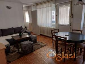 Dobar Jednoiposoban stan na Novom naselju