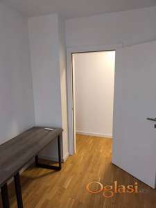 VRHUNSKI DVOSOBAN STAN - IZDAVANJE - PETROVARADIN