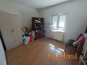 Odlična spratna kuca - Sremska Kamenica!