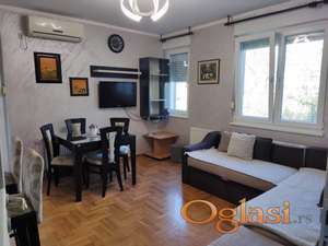 Odlican trosoban stan na Novom naselju