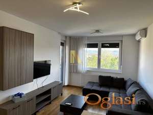 Izdavanje - namešten dvosoban stan - ul. Stevana Hristića