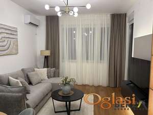  NEUSELJAVAN, LUKSUZNO OPREMLJEN DVOSOBAN STAN SA PARKING MESTOM - GRBAVICA