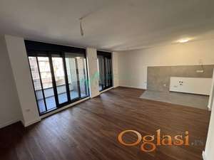 Luksuzan penthaus sa ogromnom terasom!