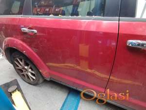 Fiat Freemont zadnja desna vrata crvena kod boje PRH-Deep cherry red crystal pearl - crvena