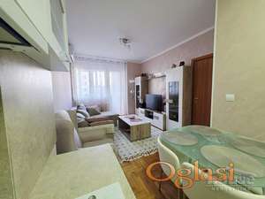 NOVI SAD - CENTAR - 41m2 - 450 evra