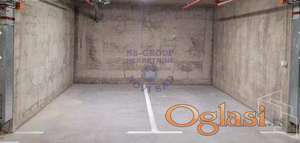 Odlićno garažno mesto u novoizgrađenom stambenom kopleksu.