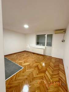 Zemun Polje, 2.5, renoviran, prazan, useljiv ID#10378