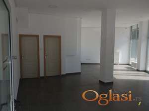 ODLIČAN ULIČNI LOKAL OD 50 M2 NA VRLO PROMETNOM MESTU, BULEVAR EVROPE