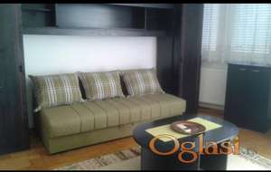 LEPA GARSONJERA U CENTRU