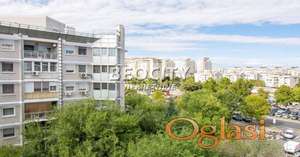 Novi Beograd, Arena, Bulevar Zorana Đinđića, 5.0, 123m2 odlična gradnja, 3 lodje 4 spavaće sobe