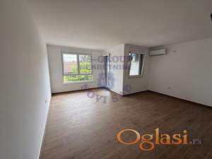 Četvorosoban stan sa krovnom terasom, Telep! 79m2