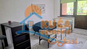 Izdaje se odličan jednoiposoban stan na Bulevaru Nemanjića, 40m2