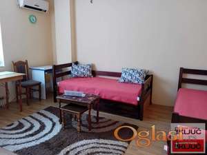 SATELITSKA PIJACA, 24m2, Garsonjera na Futoškom putu