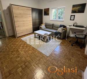 Centar(Slavija)Beogradska 52m2,2.5-odlična lokacija #4329