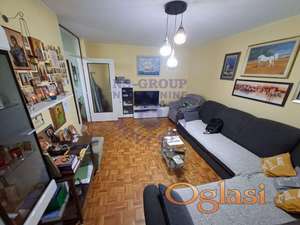 Odličan četvorosoban stan u Bloku 8!