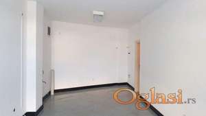 28m2 - Bulevar Evrope - Prazan