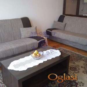 Izdaje se kompletno opremljen stan površine 31m² u strogom centru Novog Sada, na Podbari.