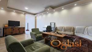 Zgrada iz 2011-e. Nova fasada 10cm. Parking mesta. ID#36129