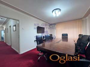 Na prodaju je stan na Bulevaru oslobođenja. Ivona 065/4019279