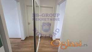 Prelep troiposoban stan- Cara Dušana