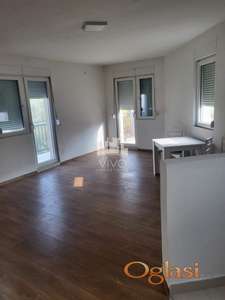 Neuseljavan 2.0 stan u novijoj zgradi,3/4 ID#1789