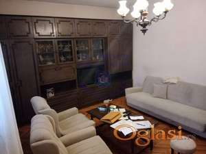 Predstavljamo Vam kuću na jednoj od najtraženijih lokacija.