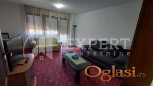 Izdaje se stan u blizini Pravnog fakulteta!