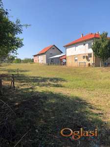 Plac građevinski u Petrovaradinu 2691 m2