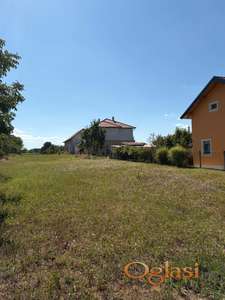 Plac građevinski u Petrovaradinu 2691 m2