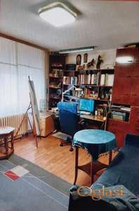 Na prodaju dvoiposobni stan 63m2