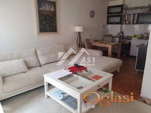 Izdajem renoviran trosoban stan u Strogom Centru !!! ID#4174