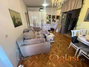 Jednoiposoban na Detelinari - 44m2 !