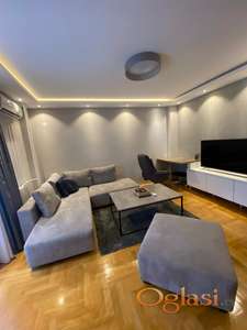 Useljiv odmah! Savršeno opremljen stan za moderan život