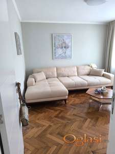 Kompletno renoviran dvosoban stan na mirnoj lokaciji