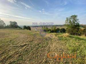 Na prodaju plac na 200 m od glavnog puta.