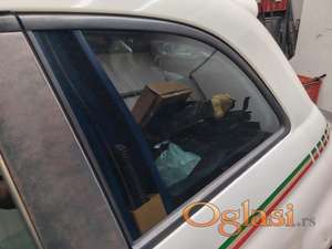 Fiat 500 zadnje levo staklo Originalni delovi