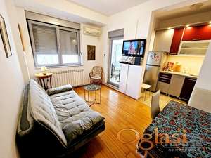 STAN - NOVI SAD - CENTAR - 31m2 - 108500 evra