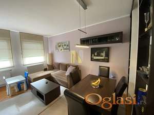 Namešten 2.5 stan - ul. Danila Kiša