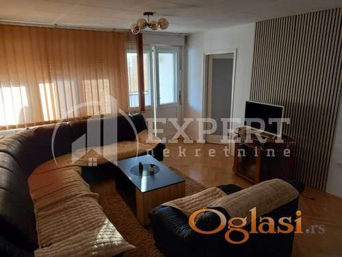 Izdaje se odličan, dvoiposoban stan na Bulevaru Nemanjića, 65m2