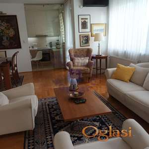 Moderno uređen i potpuno namešten stan od 78m2,smešten u novijoj zgradi na izuzetnoj lokaciji, u neposrednoj blizini Spensa.