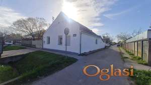Izdajem manju kucu kod najlon pijace sa dvoristem od 300m2